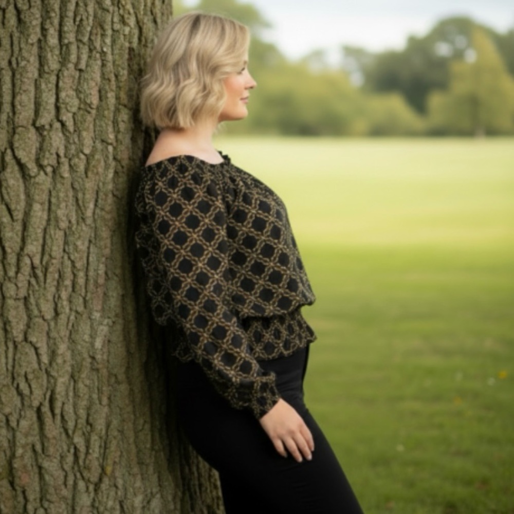 MICHAEL Michael Kors Off The Shoulder Chain Link Top - Picture 2 of 6